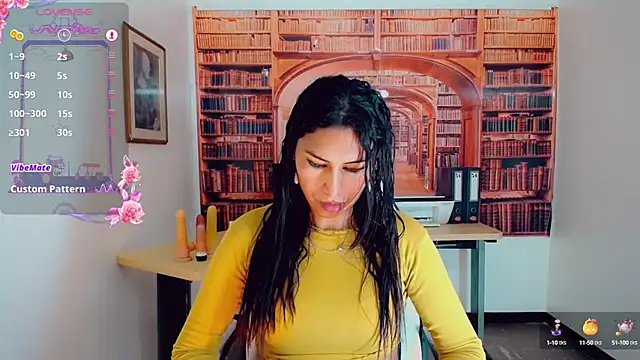 Snapshot of khiara_moretti chatting on 02-28-25, 07:46 khiara moretti online show from 02-28-25, 07:46