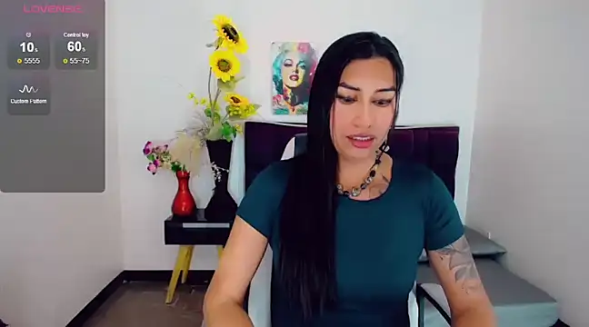 Snapshot of khiara_moretti chatting on 03-22-25, 05:41 khiara moretti online show from 03-22-25, 05:41