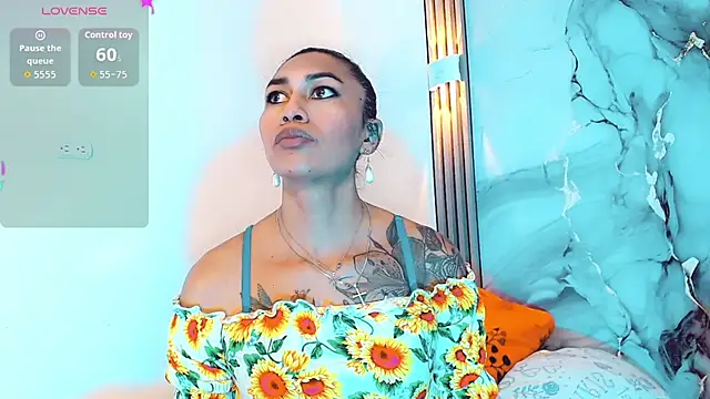 Snapshot of khiara_moretti chatting on 11-24-25, 11:21 khiara moretti online show from 11-24-25, 11:21