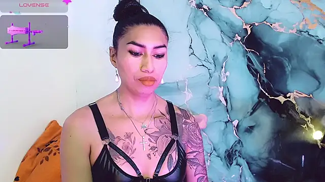 Snapshot of khiara_moretti chatting on 11-26-25, 11:22 khiara moretti online show from 11-26-25, 11:22