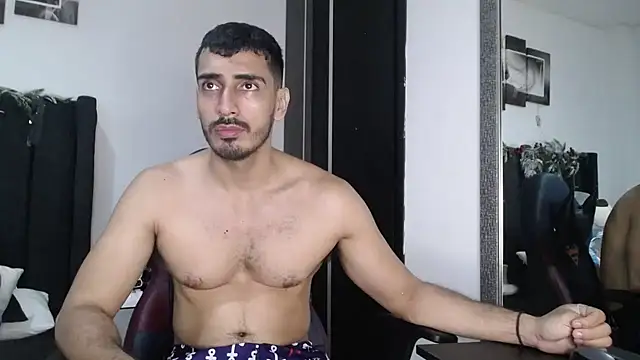 Snapshot of muscle_ares chatting on 12-14-24, 04:09 muscle ares online show from 12-14-24, 04:09