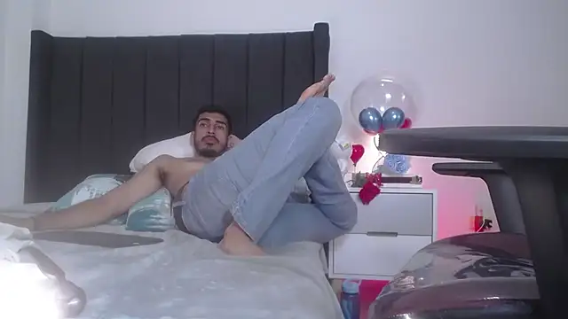 Snapshot of muscle_ares chatting on 03-11-25, 02:51 muscle ares online show from 03-11-25, 02:51