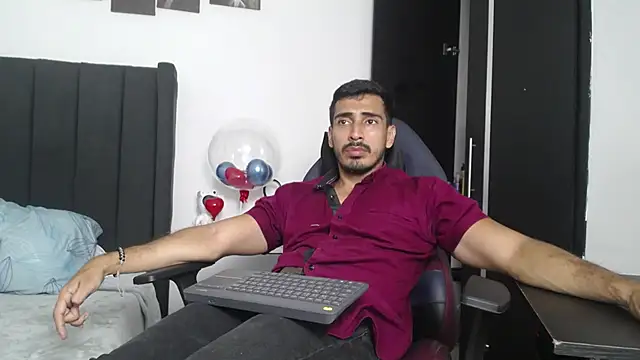 Snapshot of muscle_ares chatting on 03-13-25, 03:50 muscle ares online show from 03-13-25, 03:50