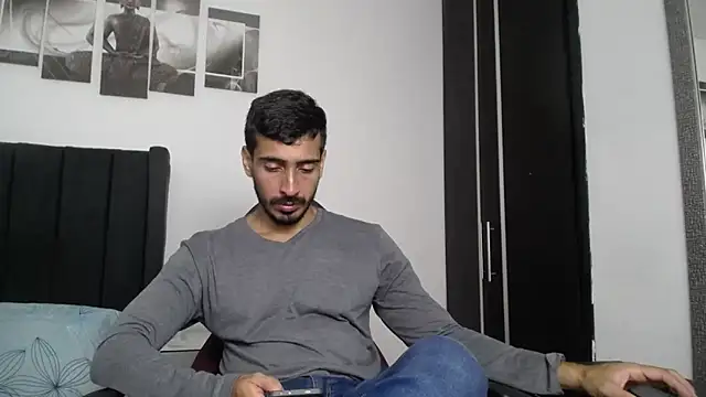 Snapshot of muscle_ares chatting on 03-22-25, 03:31 muscle ares online show from 03-22-25, 03:31