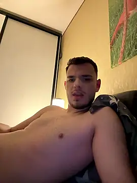Snapshot of oscar_sweet22 chatting on 01-12-26, 10:59 oscar sweet22 online show from 01-12-26, 10:59