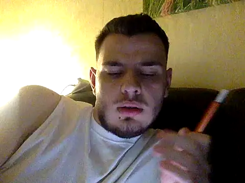 Snapshot of oscar_sweet22 chatting on 01-18-26, 10:35 oscar sweet22 online show from 01-18-26, 10:35