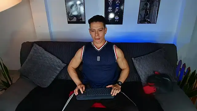 Snapshot of Baxter_Dex chatting on 09-27-25, 12:48 Baxter Dex online show from 09-27-25, 12:48