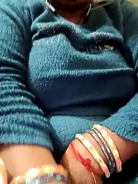 Shoni   online show from 12-17-25, 02:12