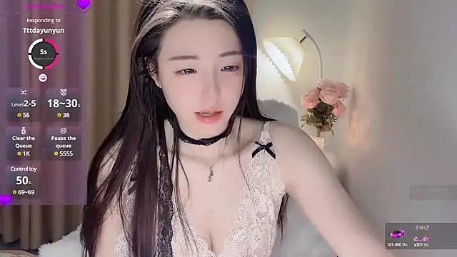 Snapshot of Duomiz chatting on 03-06-25, 08:48 Duomiz online show from 03-06-25, 08:48