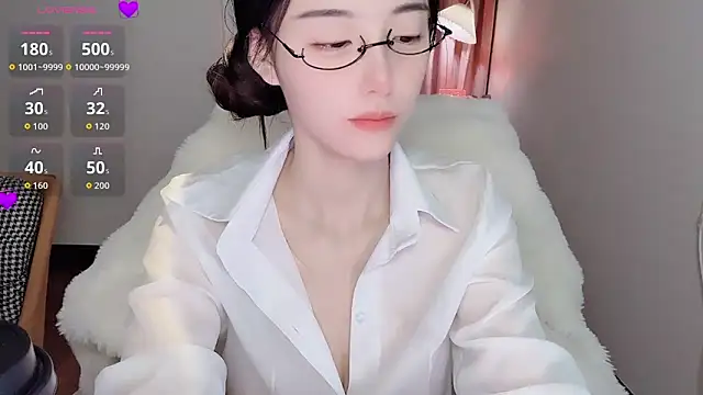 Snapshot of Duomiz chatting on 10-23-25, 12:26 Duomiz online show from 10-23-25, 12:26