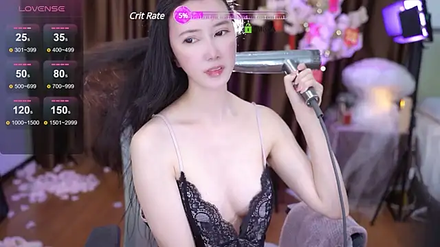 Snapshot of tina0604 chatting on 02-22-25, 12:19 tina0604 online show from 02-22-25, 12:19