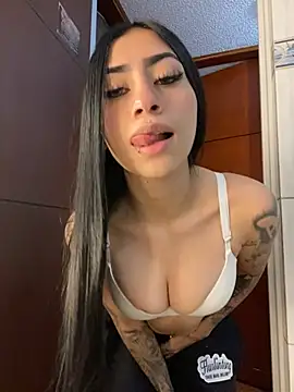 Snapshot of Bunny_sexy01 chatting on 06-14-26, 02:20 Bunny sexy01 online show from 06-14-26, 02:20