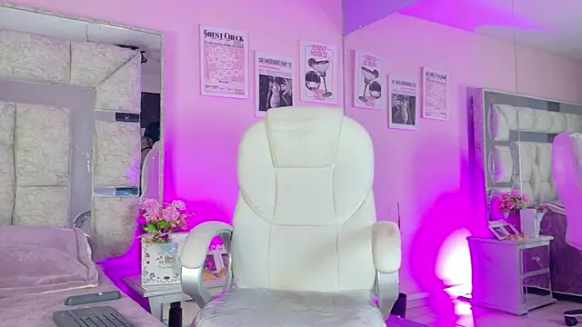 Sara Greey online show from 04-16-26, 04:02