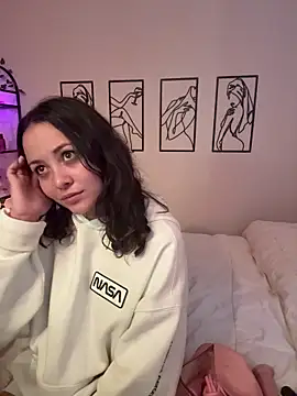 Megan Rodrigo online show from 11-24-25, 07:46