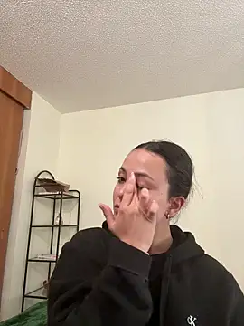 Megan Rodrigo online show from 04-15-26, 07:58