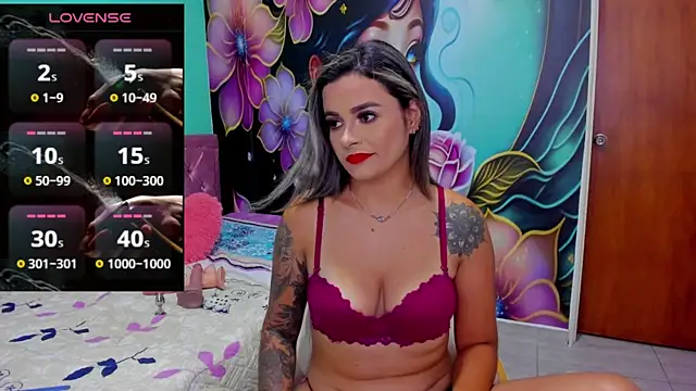 Snapshot of mia_bigtits17 chatting on 03-19-25, 08:32 mia bigtits17 online show from 03-19-25, 08:32