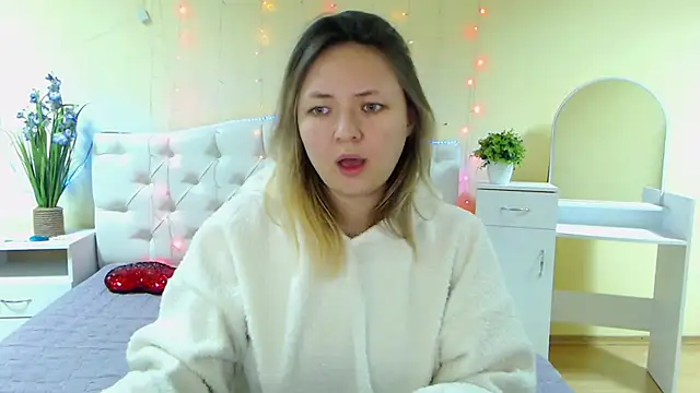 SallyVerda online show from 02-05-25, 06:37