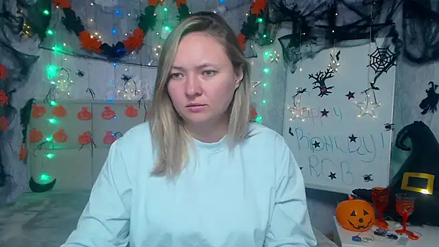 SallyVerda online show from 10-26-25, 06:14