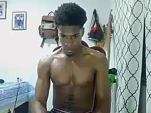 Snapshot of andrews2399 chatting on 01-11-25, 03:44 andrews2399 online show from 01-11-25, 03:44