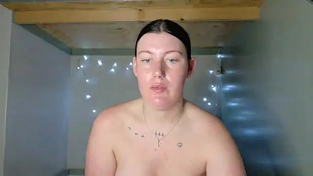 C1eopatra online show from 11-29-25, 07:06