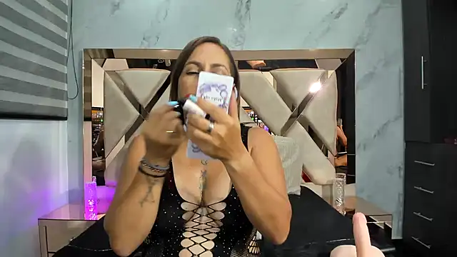 Susy wisee online show from 02-13-25, 06:41