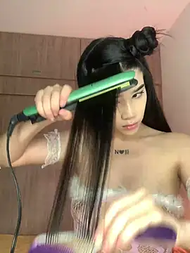 Snapshot of Ambar_R0SSE chatting on 03-20-25, 02:19 Ambar R0SSE online show from 03-20-25, 02:19