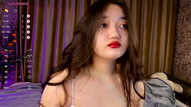 FreyaRaya online show from 11-28-25, 03:31