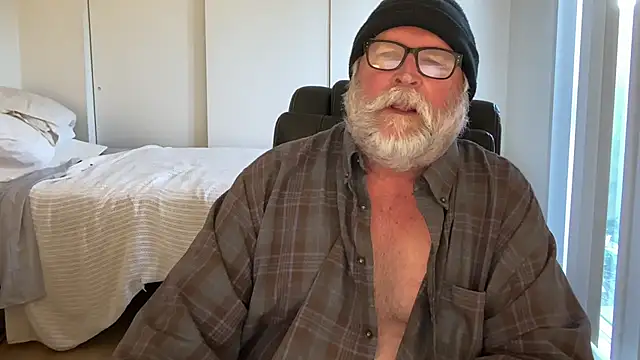 Drummajor online show from 01-14-25, 03:57