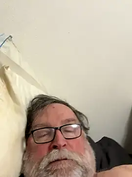 Drummajor online show from 11-20-25, 01:39