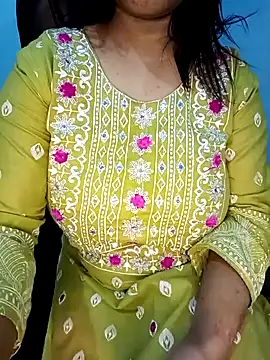 Snapshot of Dayna-36 chatting on 12-28-24, 07:01 Dayna-36 online show from 12-28-24, 07:01