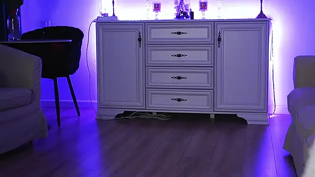 ivyleague  online show from 02-06-26, 06:00