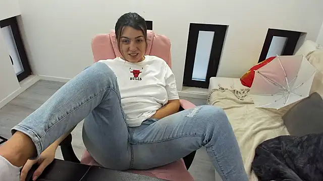 Dyana Kaylinn online show from 02-01-26, 05:50