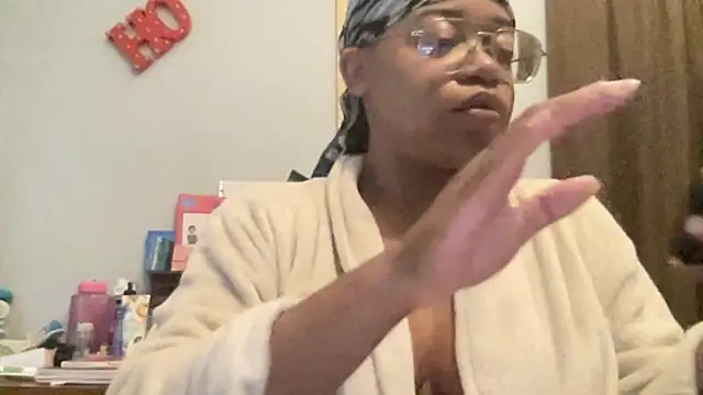 MommyConfident online show from 10-08-25, 01:42