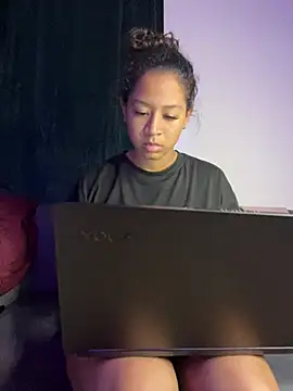 VanessaBling online show from 02-08-25, 02:36