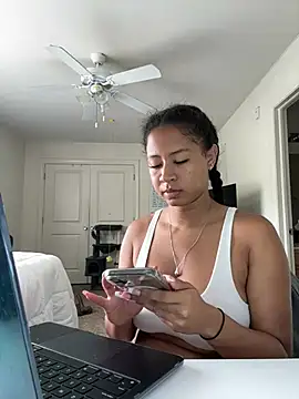 VanessaBling online show from 06-27-26, 02:44