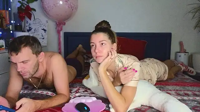 Snapshot of FoxLoveBasik chatting on 12-11-24, 02:30 FoxLoveBasik online show from 12-11-24, 02:30