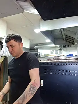 Victorjose3030 online show from 10-30-25, 07:47