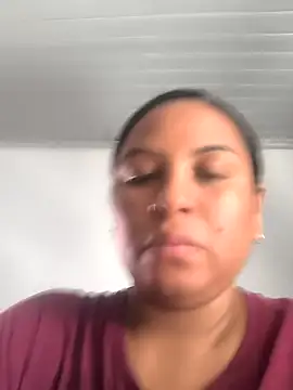 Snapshot of Francesca_ferrari chatting on 05-15-26, 04:47 Francesca ferrari online show from 05-15-26, 04:47