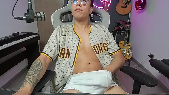 granxarma960 online show from 01-05-25, 03:43