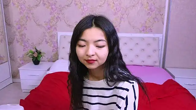 Snapshot of Shy_Kira chatting on 12-09-24, 12:40 Shy Kira online show from 12-09-24, 12:40