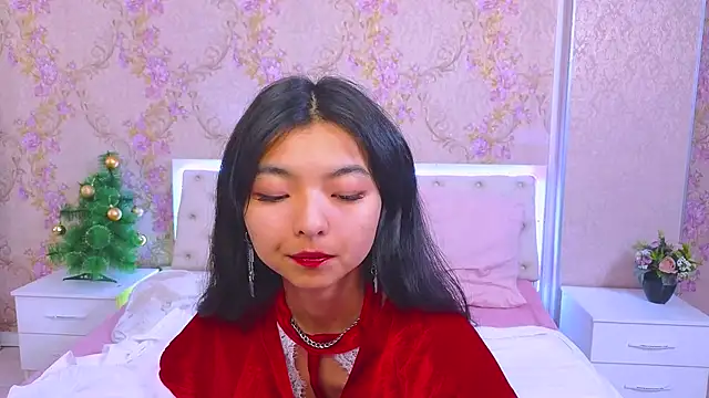 Snapshot of Shy_Kira chatting on 12-23-24, 12:30 Shy Kira online show from 12-23-24, 12:30