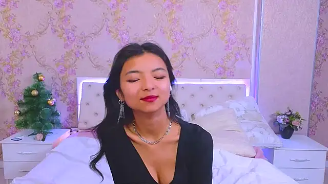 Snapshot of Shy_Kira chatting on 12-26-24, 03:20 Shy Kira online show from 12-26-24, 03:20