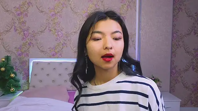 Snapshot of Shy_Kira chatting on 01-07-25, 12:31 Shy Kira online show from 01-07-25, 12:31