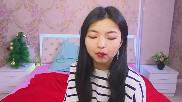 Snapshot of Shy_Kira chatting on 01-10-25, 03:27 Shy Kira online show from 01-10-25, 03:27