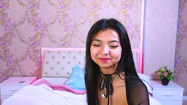 Snapshot of Shy_Kira chatting on 01-22-25, 07:13 Shy Kira online show from 01-22-25, 07:13