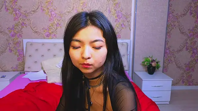 Snapshot of Shy_Kira chatting on 01-30-25, 06:43 Shy Kira online show from 01-30-25, 06:43