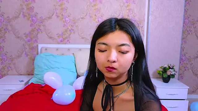 Snapshot of Shy_Kira chatting on 02-02-25, 03:49 Shy Kira online show from 02-02-25, 03:49