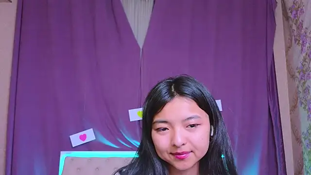 Snapshot of Shy_Kira chatting on 02-12-25, 06:40 Shy Kira online show from 02-12-25, 06:40