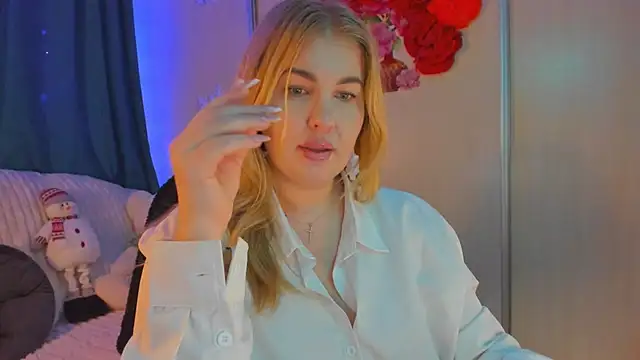 CoraSwon online show from 01-04-25, 11:11