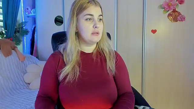 CoraSwon online show from 02-17-26, 07:38